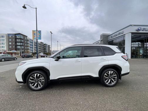 Crystal White Pearl 2025 Subaru Forester Touring