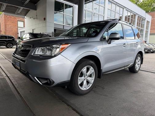 Ice Silver Metallic 2015 Subaru Forester 2.5i Premium
