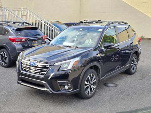 Crystal Black Silica 2023 Subaru Forester Limited