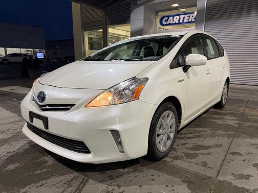 2014 Toyota Prius v Two