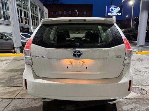 2014 Toyota Prius v Two