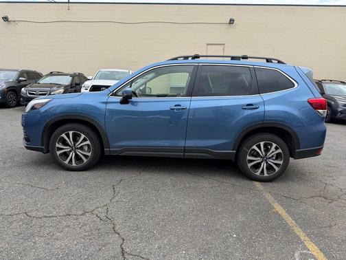 Horizon Blue Pearl 2023 Subaru Forester Limited
