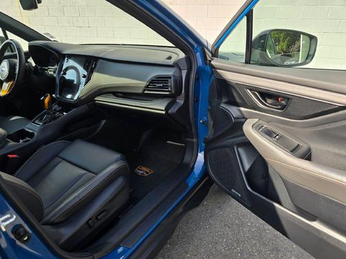 Geyser Blue 2024 Subaru Outback Wilderness