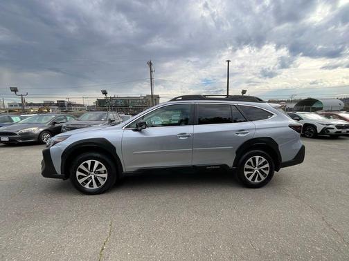 Ice Silver Metallic 2025 Subaru Outback Premium