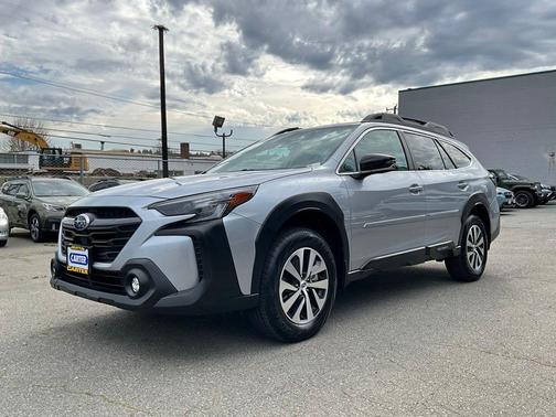 Ice Silver Metallic 2025 Subaru Outback Premium