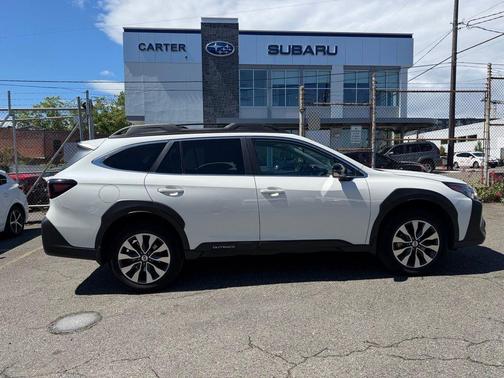 Crystal White Pearl 2023 Subaru Outback Limited