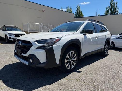 Crystal White Pearl 2023 Subaru Outback Limited