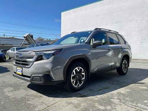 Riverrock Green 2025 Subaru Forester Premium