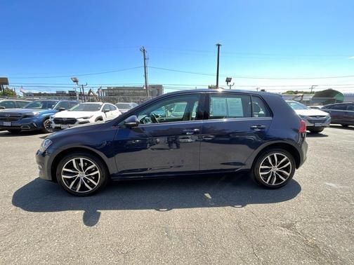 2017 Volkswagen Golf TSI SE 4-Door