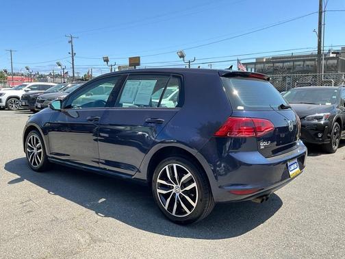 2017 Volkswagen Golf TSI SE 4-Door