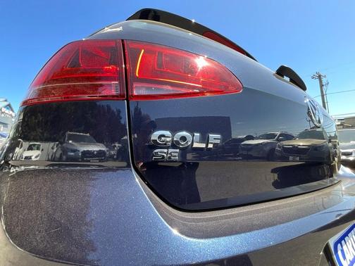 2017 Volkswagen Golf TSI SE 4-Door