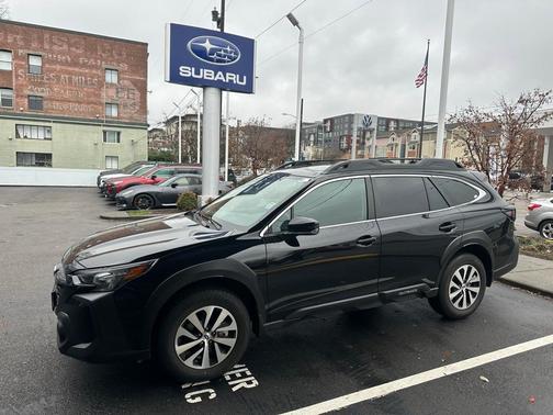 2025 Subaru Outback Premium