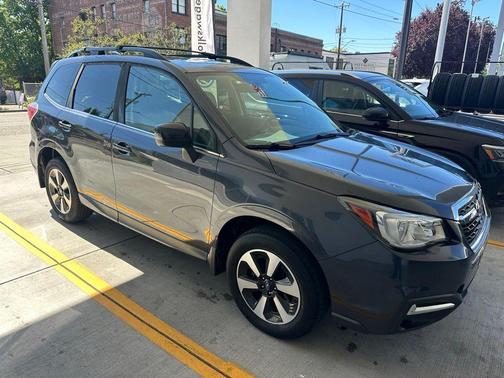 Dark Gray Metallic 2017 Subaru Forester 2.5i Limited