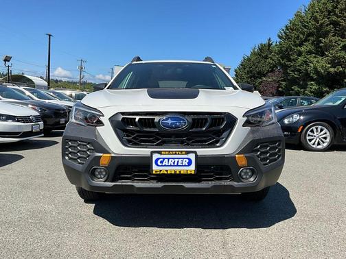 Crystal White Pearl 2025 Subaru Outback Wilderness