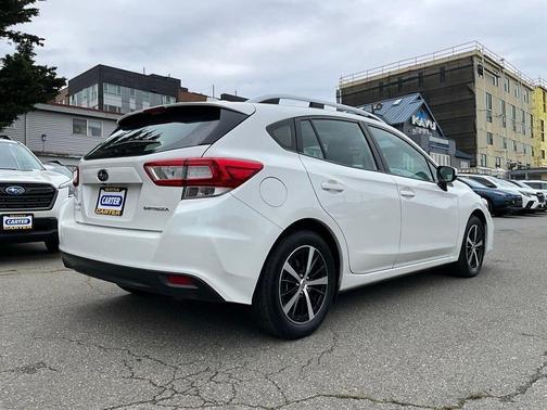 Crystal White Pearl 2019 Subaru Impreza 2.0i Premium