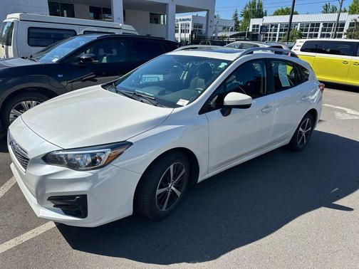 Crystal White Pearl 2019 Subaru Impreza 2.0i Premium