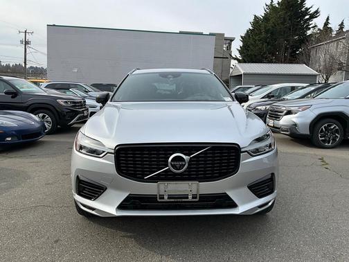 2021 Volvo XC60 Recharge Plug-In Hybrid T8 R-Design