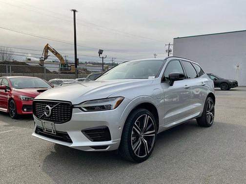 2021 Volvo XC60 Recharge Plug-In Hybrid T8 R-Design