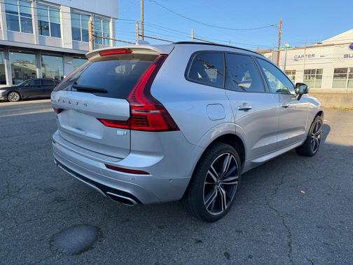 2021 Volvo XC60 Recharge Plug-In Hybrid T8 R-Design