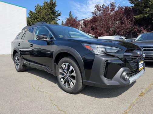Crystal Black Silica 2023 Subaru Outback Limited XT