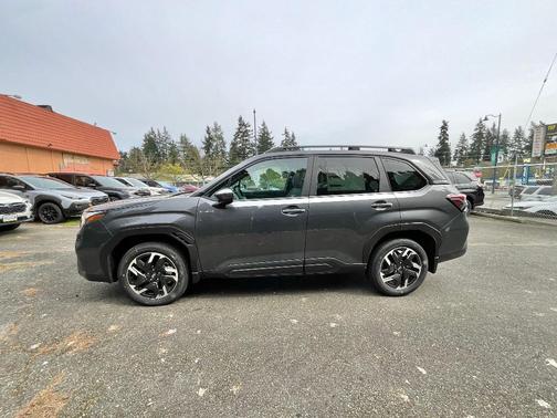 Magnetite Gray Metallic 2026 Subaru Forester Premium