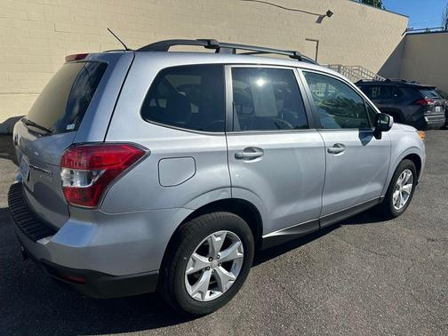 Ice Silver Metallic 2015 Subaru Forester 2.5i Premium