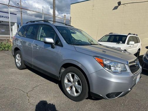 Ice Silver Metallic 2015 Subaru Forester 2.5i Premium