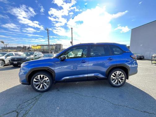 2025 Subaru Forester Hybrid Touring