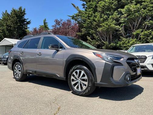 Brilliant Bronze Metallic 2024 Subaru Outback Premium