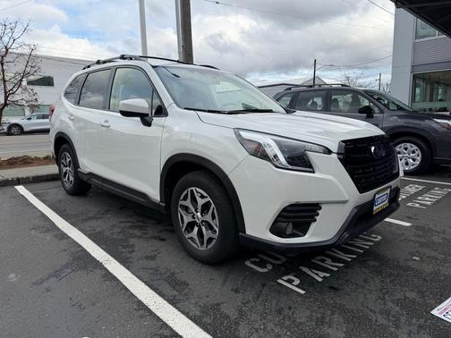 2023 Subaru Forester Premium