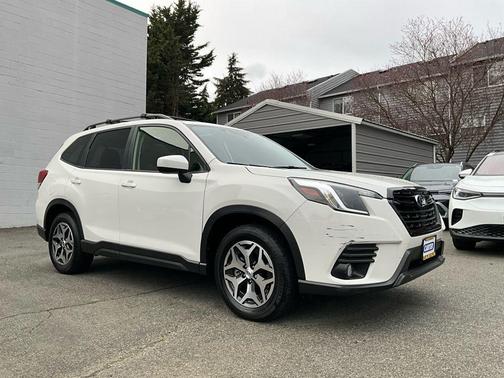 2023 Subaru Forester Premium