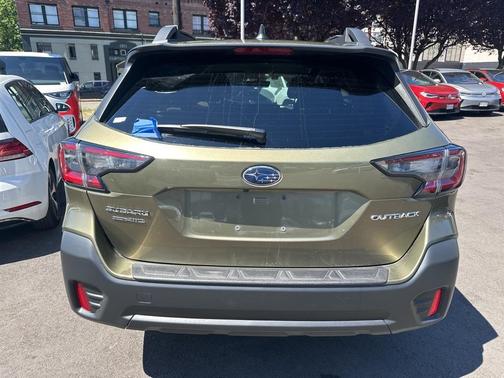 2022 Subaru Outback Premium
