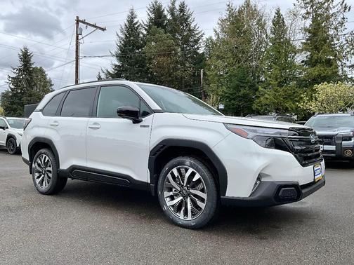 Crystal White Pearl 2026 Subaru Forester Touring