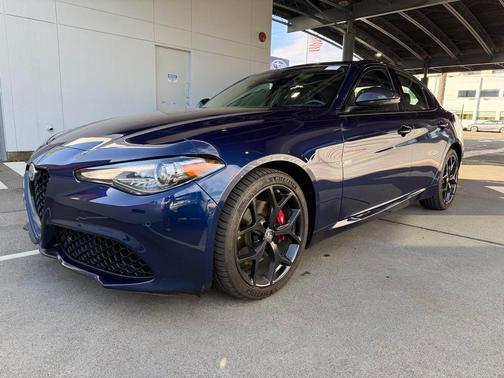 Montecarlo Blue Metallic 2020 Alfa Romeo Giulia Base