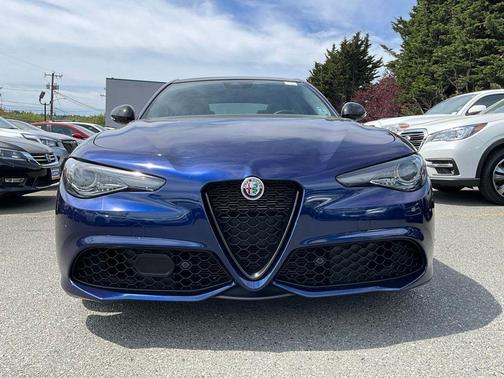 Montecarlo Blue Metallic 2020 Alfa Romeo Giulia Base