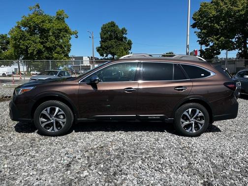 2022 Subaru Outback Touring