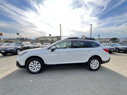 2018 Subaru Outback 2.5i Premium