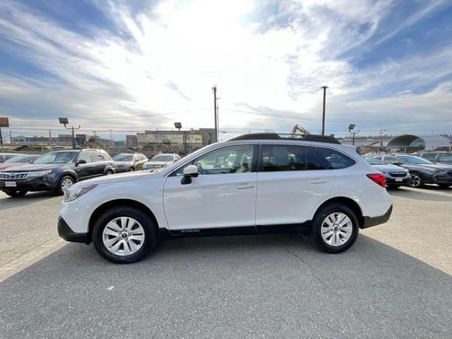 2018 Subaru Outback 2.5i Premium