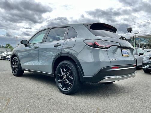 Urban Gray Pearl 2024 Honda HR-V Sport