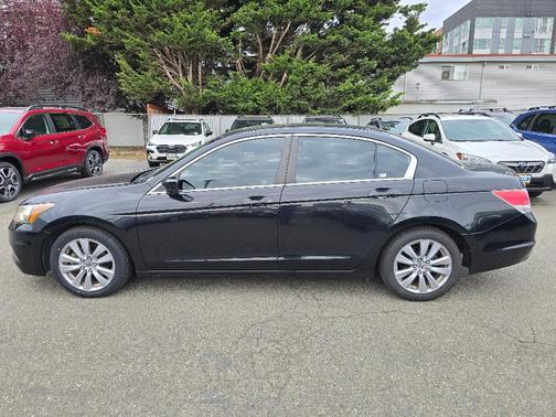 Crystal Black Pearl 2011 Honda Accord EX-L