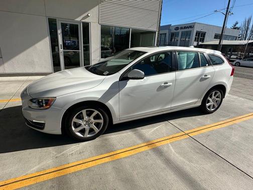 2015 Volvo V60 T5