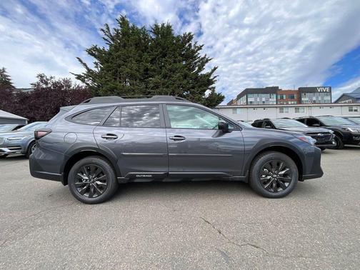 Magnetite Gray Metallic 2025 Subaru Outback Onyx Edition