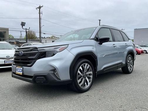 Ice Silver Metallic 2025 Subaru Forester Touring