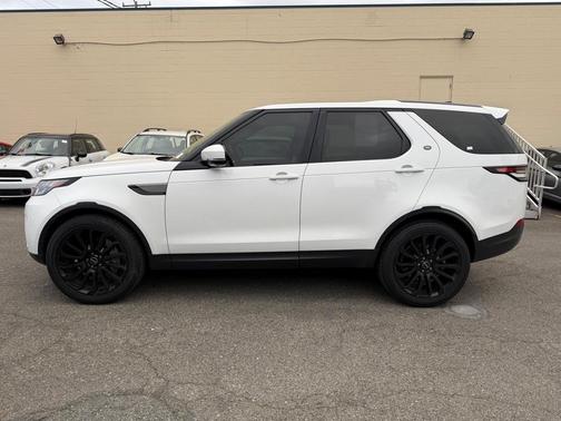 2020 Land Rover Discovery SE