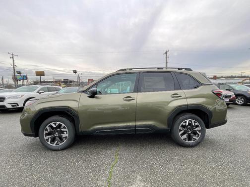 Autumn Green Metallic 2026 Subaru Forester Premium