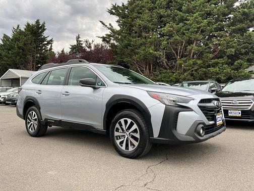 2025 Subaru Outback Base