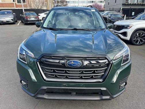 Cascade Green Silica 2023 Subaru Forester Premium