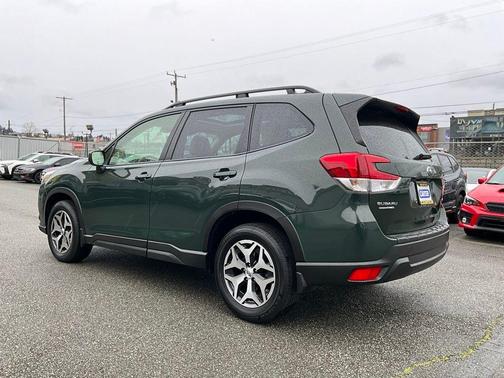 2023 Subaru Forester Premium