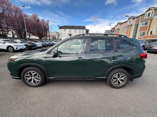 2023 Subaru Forester Premium