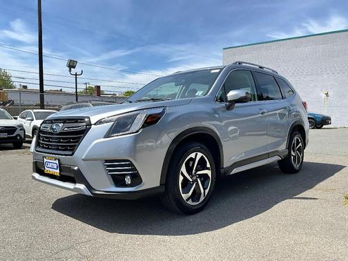 Ice Silver Metallic 2022 Subaru Forester Touring